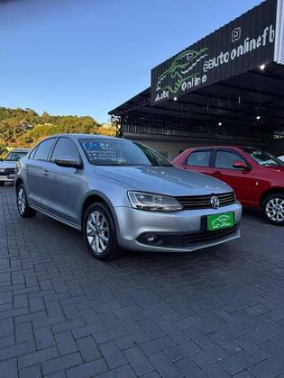 VOLKSWAGEN JETTA 2.0 COMFORTLINE FLEX 4P MANUAL